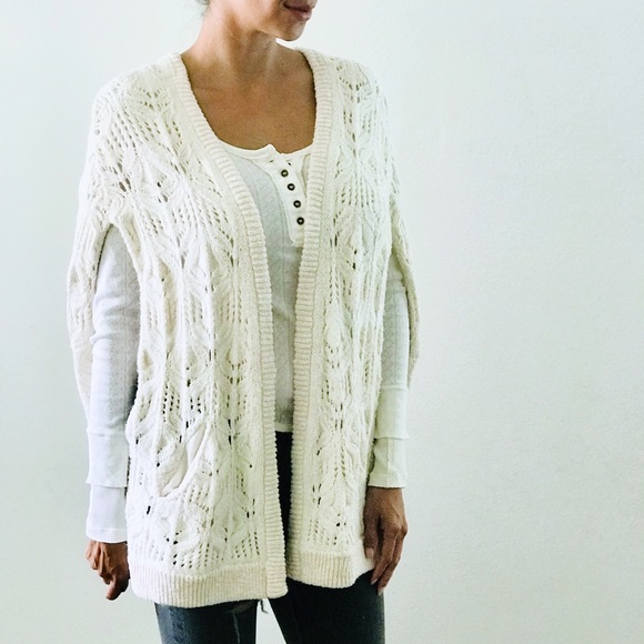 Free People Sweaters - Free People Beautiful Knit vest Size Small